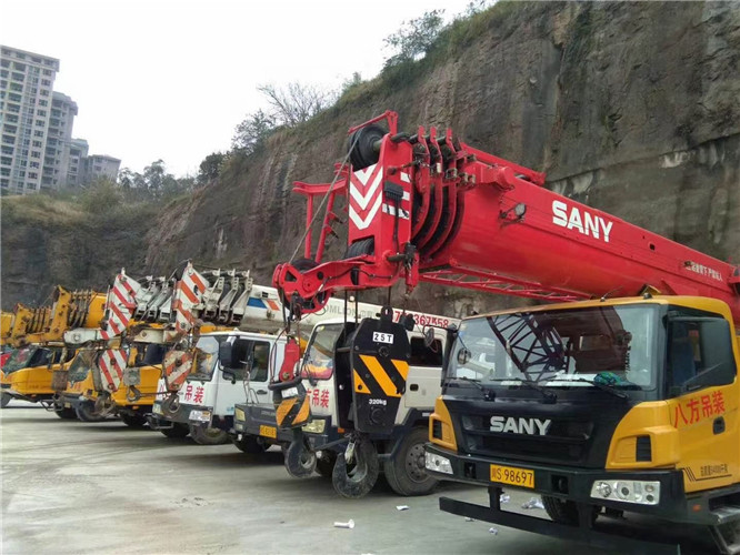 淄川区吊车出租按什么计费？台班费、单次费、里程费怎么算？